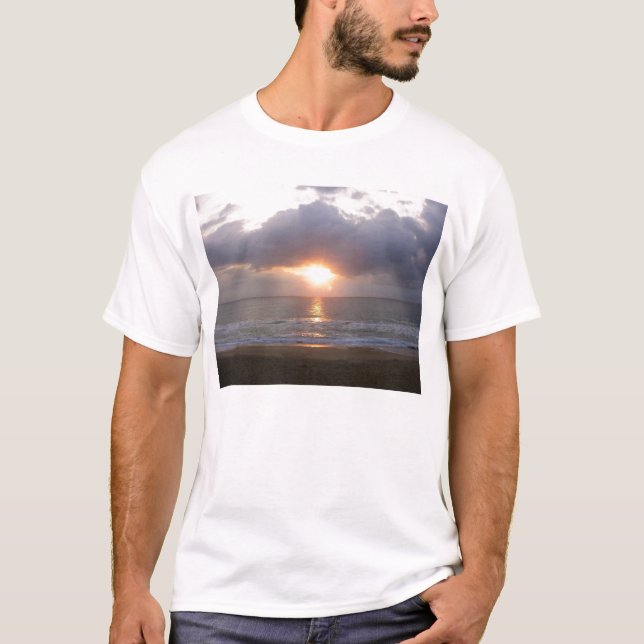 soluppgång på stranden t shirt (Framsida)