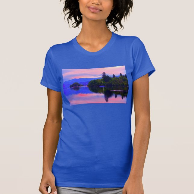SOLUPPGÅNG - SJÖ WINDEMERE- UK TEE (Framsida)