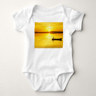 Soluppgång - traditionell fiskenätarbåt t shirt