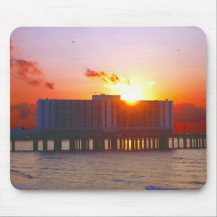 Soluppgång vid flaggskeppshotellet Mousepad Musmatta