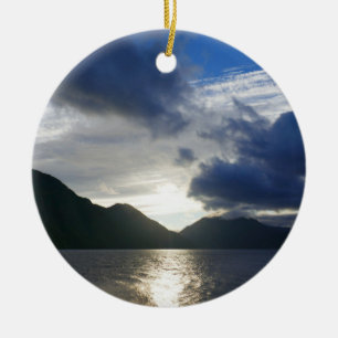 Soluppgång vid Sjö Crescent Julgransprydnad Keramik