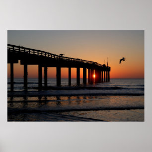 Soluppgång vid St. Augustine Beach Pier Poster