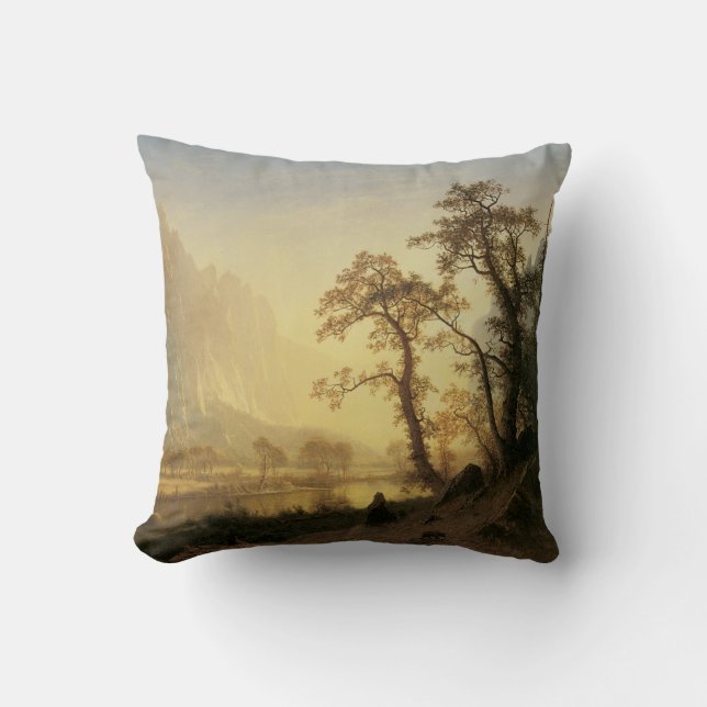 Soluppgång, Yosemite Valley av Albert Bierstadt Kudde (Framsida)