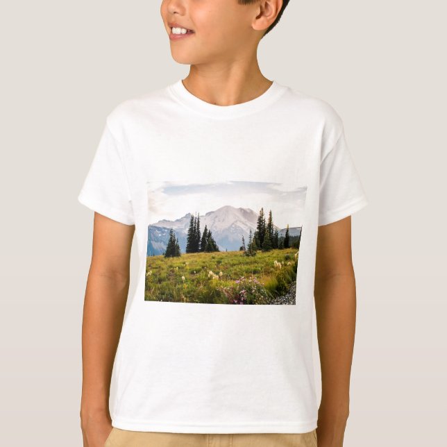 SoluppgångMount Rainier gåvor T Shirt (Framsida)