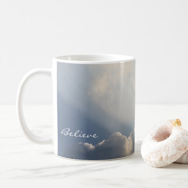 Solvit moln med inspirationell tros kaffe kaffemugg (Med munk)