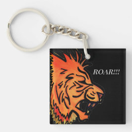 som en lejon trivet-presentlåda med silver på hals