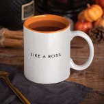 Som ett citat av Trendiget Chef Funny Cute Två-Tonad Mugg<br><div class="desc">Trendig, sött, roligt kaffe mugg som säger "som chef" i modern typografi på det tvåtonade kaffet mugg. Vi tycker om orangen insida, men mugg finns i många fler färg. Mugg är perfekt för alla som tittar för en snyggt och roligt för att visa chef eller medarbetare att de är uppskattade....</div>