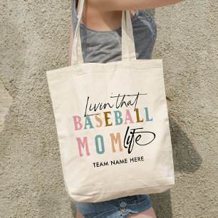 SOM LEVER I BASEBALL MAMMA LIV TYGKASSE