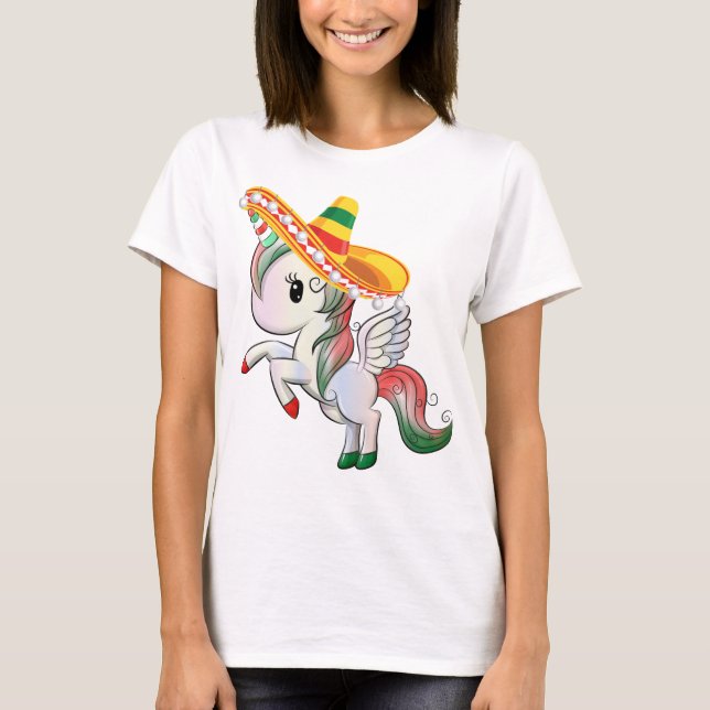 Sombrero Wearing Cinco de Mayo Unicorn Pegasus T Shirt (Framsida)
