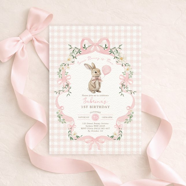 Some Bunny är ett med rosa rosett randig 1-års föd Inbjudningar (Skapare uppladdad)