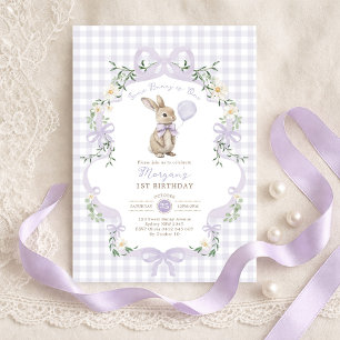 Some Bunny is One Lila Bow Gingham 1-årsfest Inbjudningar