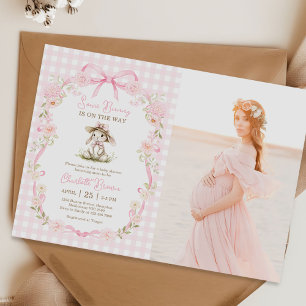 Some Bunny Pink Bow Gingham Baby Shower Foto Inbjudningar