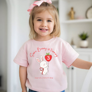 Some Bunny Strawberry Rosa Födelsedagsfoto T Shirt