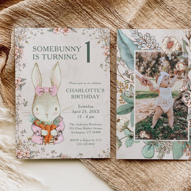 Somebunny fyller ett 1-års födelsedagsinbjudan inbjudningar (Skapare uppladdad)