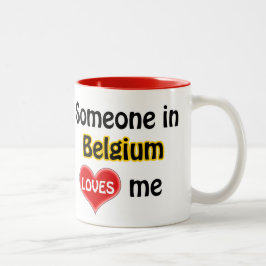 Someone in Belgium loves me Två-Tonad Mugg