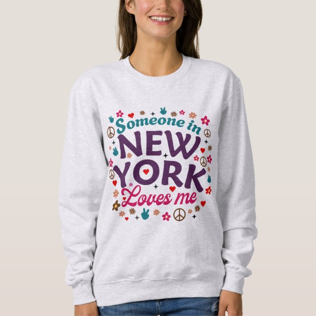 Someone in New York Loves Me Retro Funny Design T Shirt (Framsida)