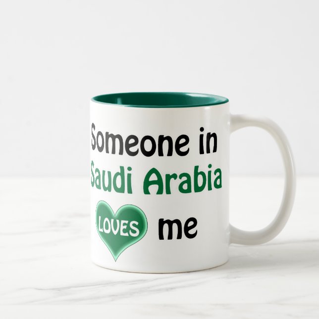 Someone in Saudi Arabia loves me Två-Tonad Mugg (Höger)