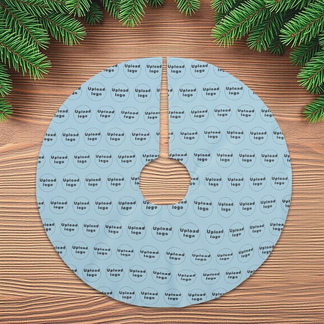 Sömlös Logotyp Mönster på ljusblå blått Julgransmatta Borstad Polyester (Business logo seamless pattern on light blue Christmas tree skirt)