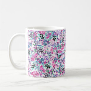 Sömlös mönster av lila blommor och bär,blu kaffemugg