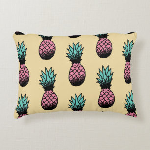 Sömlös mönster av söt ananas hand plockade prydnadskudde