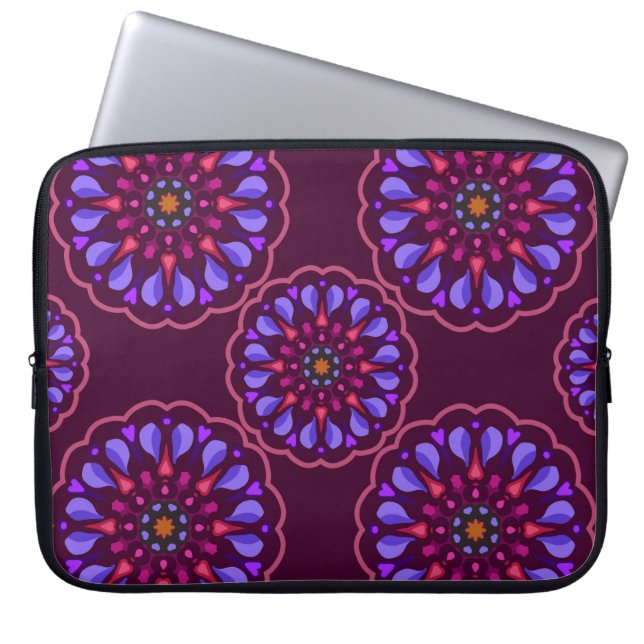 Sömlös mönster med etnisk mandala-konst ornament. laptop fodral (Framsidan)