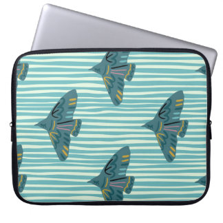 Sömlös mönster med hand plockade fågelsil laptop fodral