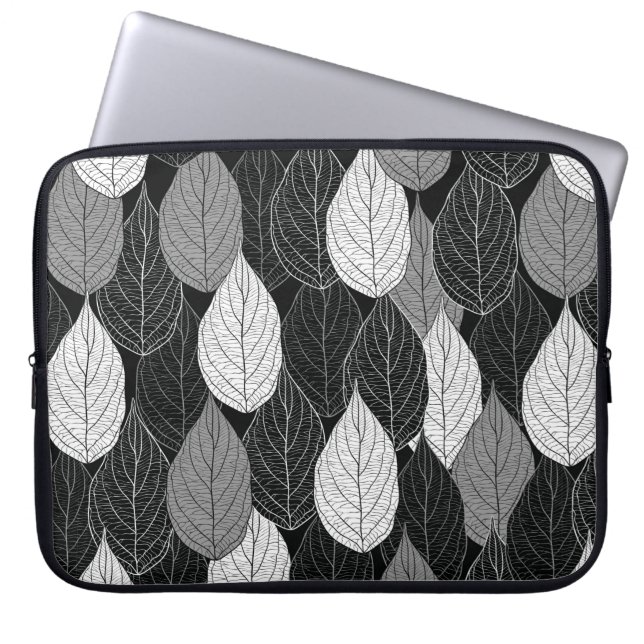 Sömlös mönster med löv. Handdragen monokrom Laptop Fodral (Framsidan)