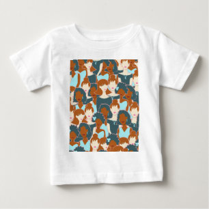 Sömlös mönster med svarta flickor och vita flickor t shirt