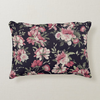 Sömlöst blommönster med ro, vattenfärg. VI Prydnadskudde