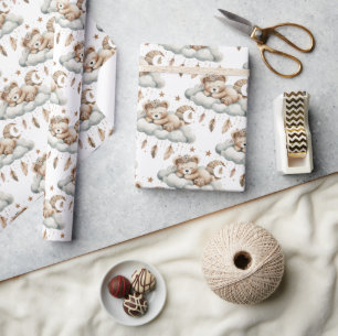 Sömmande nalle på molnet nio bruna grått boho presentpapper