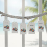 Sommar Akvarell Regnbåge Tossor Presentkort Presentetikett<br><div class="desc">Förhöj din sommarpresent med våra livfulla presentetiketter för flip-flops i "Rainbow Reef". Med en fantastisk,  handmålad akvarellillustration fångar dessa etiketter den glada känslan av sol,  sand och hav. Den rika blandningen av tropiska teal,  solnedgångsorange och djupa lila gör dem till en perfekt match för alla strandtemanade firanden.</div>