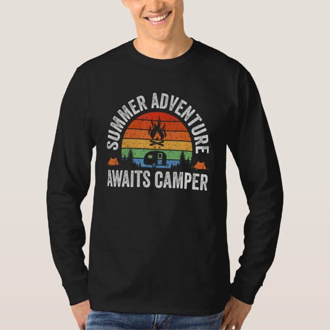 Sommar Äventyr Awaits Camper T Shirt (Framsida)