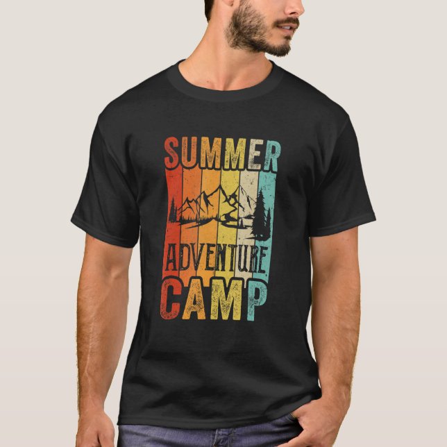 Sommar Äventyr Awaits Camper T Shirt (Framsida)