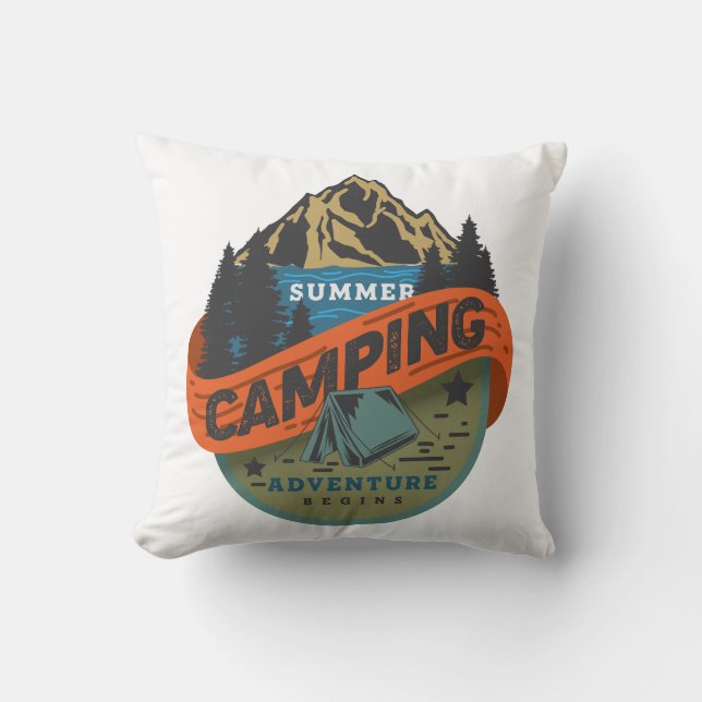 Sommar Camping Äventyr Begins Kudde (Framsida)