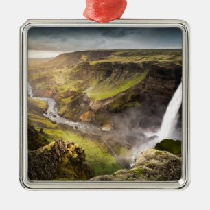 Sommar för Haifoss vattenfall i island Julgransprydnad Metall