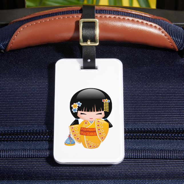 Sommar Kokeshi Docka - Geishaflicka i gul kimono Bagagebricka (Framsida Insitu 2)