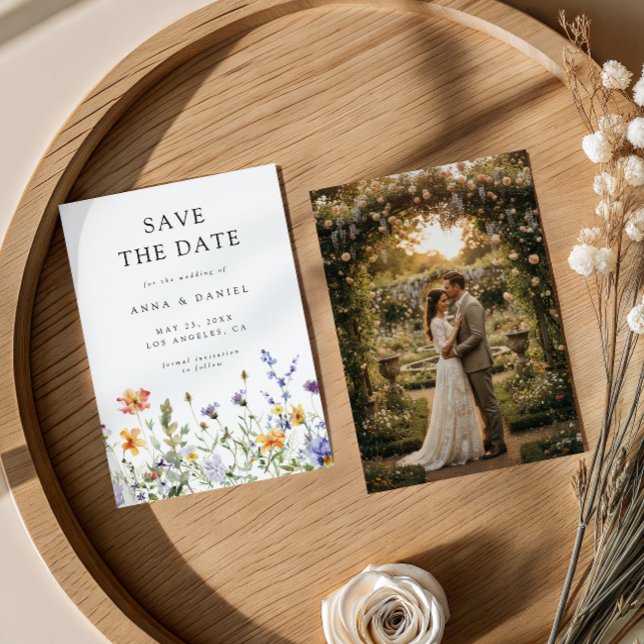 Sommar Trädgårdsfoto med Vilda Blommor Spara Datumet (Skapare uppladdad)