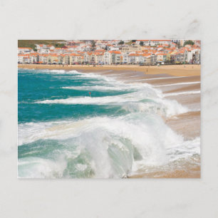 Sommar vågar i Nazare Vykort