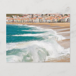 Sommar vågar i Nazare Vykort