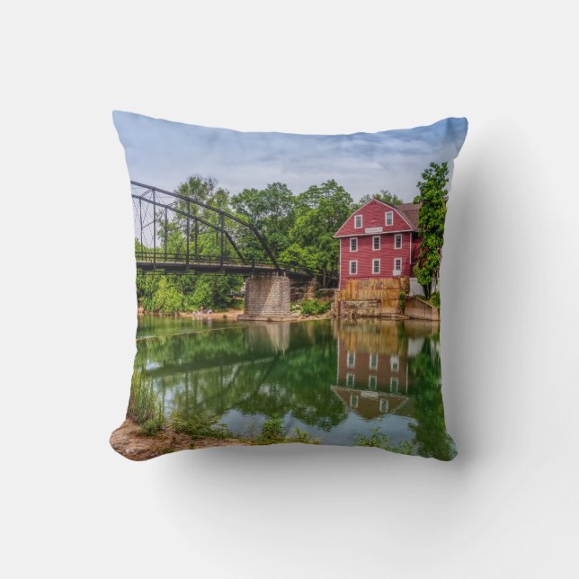 Sommar vid Krig Eagle Mill Pillow Kudde (Framsida)