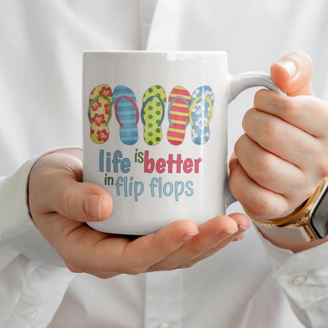 Sommarbuss enkel Roligt Sandals Flinflip flops Kaffemugg (Life is better in flip flops coffee mug.)