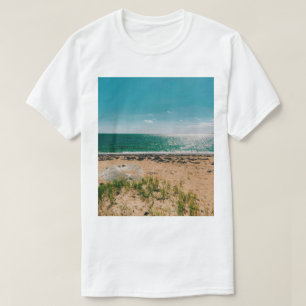 Sommardag på stranden i svenska skärgården t shirt
