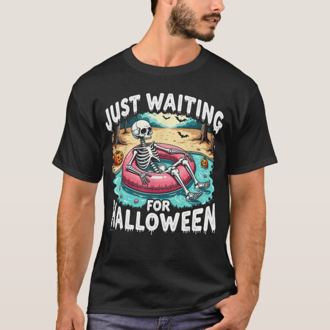 Sommaren 2025: Spooky Skeleton väntar bara på T Shirt (Framsida)