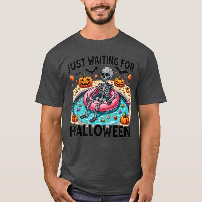 Sommaren 2025: Spooky Skeleton väntar bara på T Shirt (Framsida)