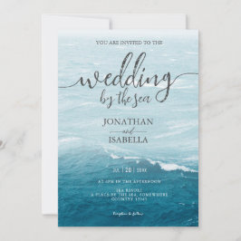 Sommaren bröllop vid blått vågigt havsmusslor inbjudningar