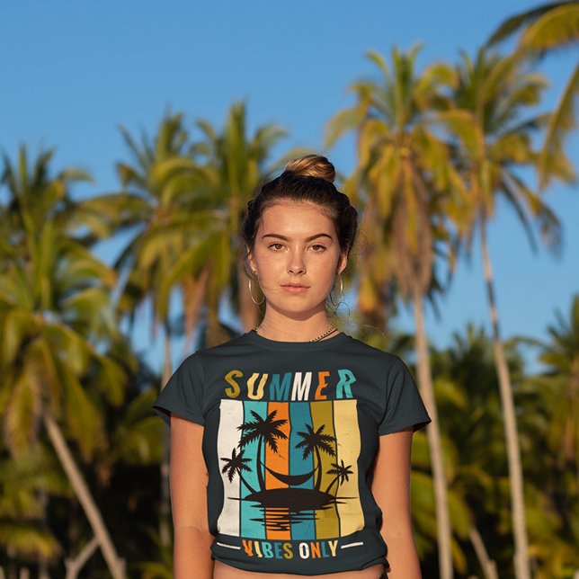 Sommarflykt T Shirt (Skapare uppladdad)