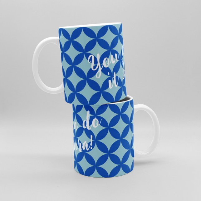 Sommarpanel med azurcirklar på baby blue kaffemugg (Summer tile with azure circles on baby blue coffee mug)