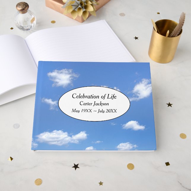 Sommarskyar på himlen för minnesstund  gästböcker (Framsida Öppen)