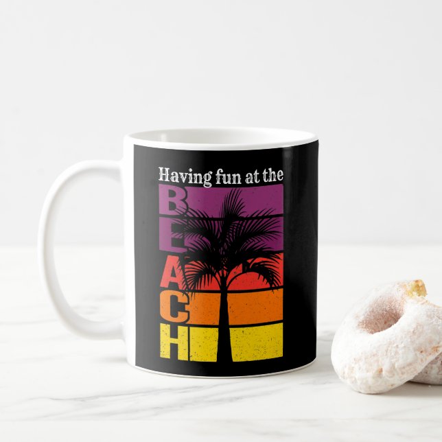Sommarventilation med Roligt vid Beach Retro Kaffemugg (Med munk)
