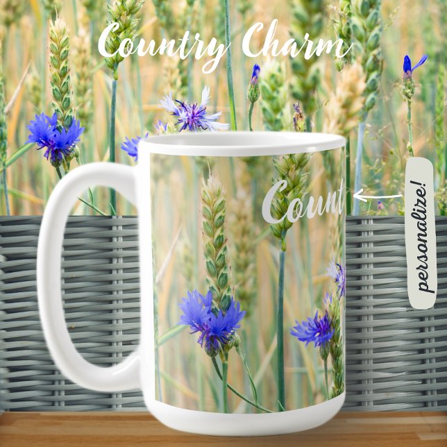 Sommarvete fält med blåkornblommor kaffemugg (Skapare uppladdad)